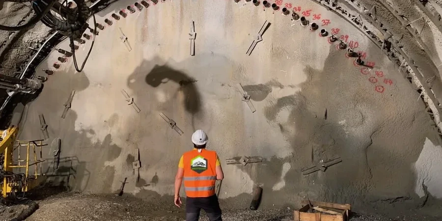 Monitoreo geotécnico de excavaciones en Arica: control instrumental para suelos salinos y terrenos complejos
